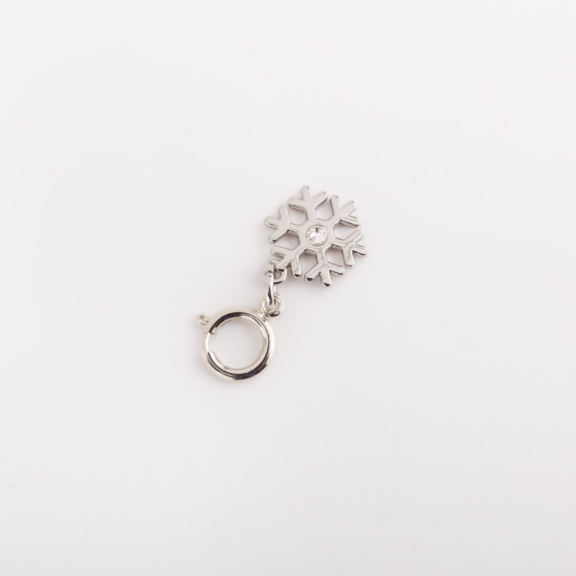 Carpisa Croatia – Lucy letters - Charm Woman – Nickel – AAB13623911 – Image 1 |k=AAB1362391103101_01_basechild_26c20651-f4e5-426a-bf1a-2fbe4d26ee65