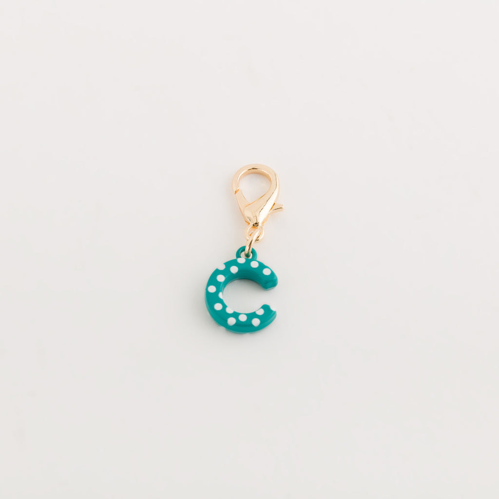 Carpisa Hrvatska – Poa letters - Women's Charm – AAD47503446 – Image 1