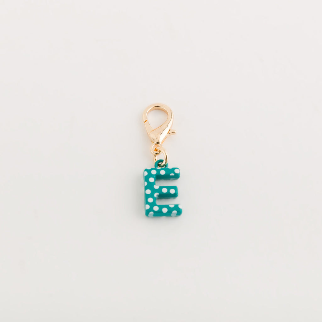 Carpisa Hrvatska – Poa letters - Women's Charm – AAD47505446 – Image 1