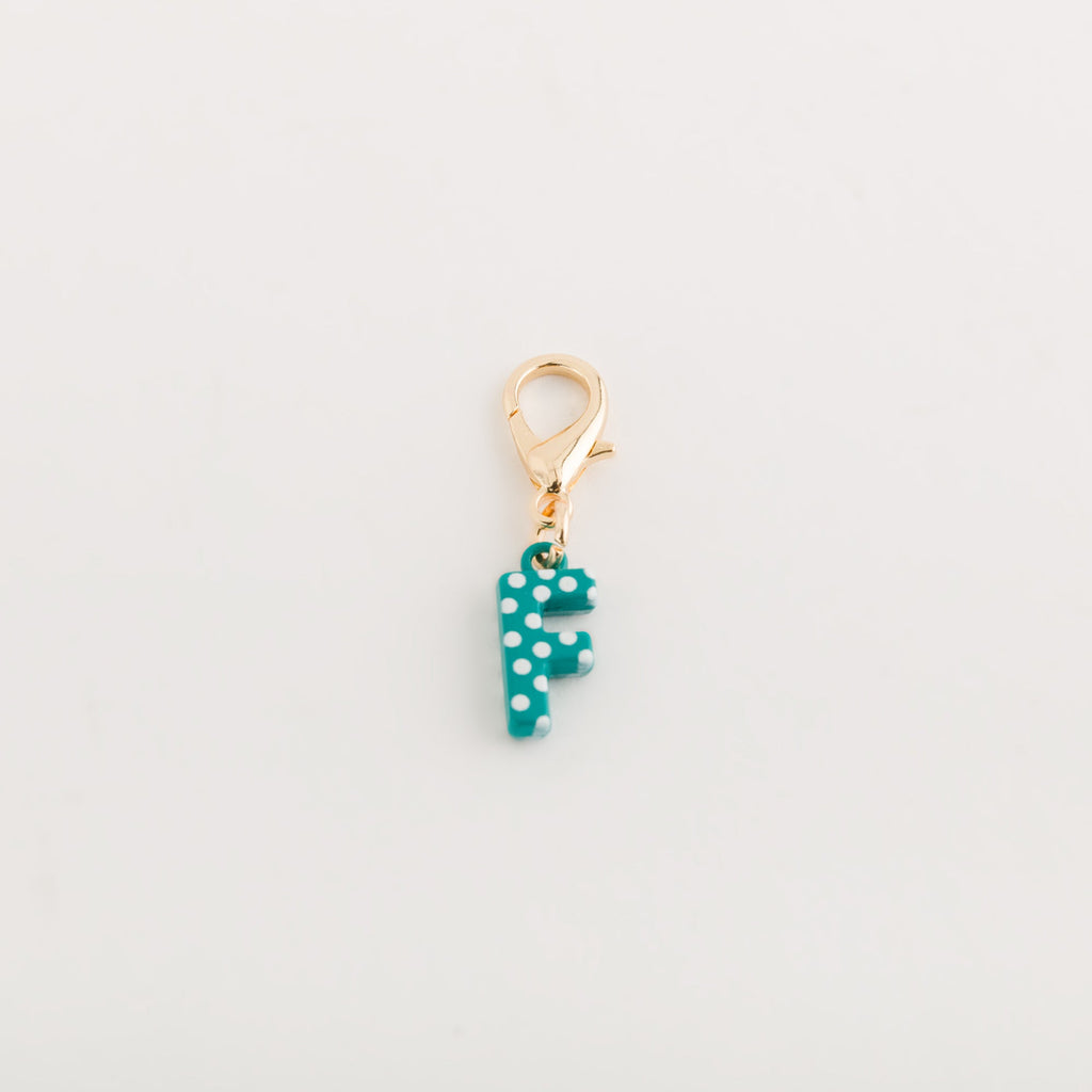 Carpisa Hrvatska – Poa letters - Women's Charm – AAD47506446 – Image 1