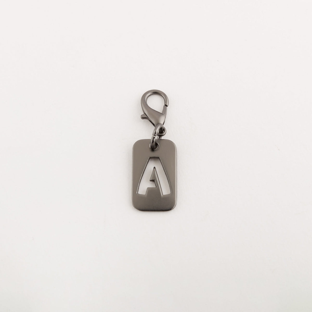 Carpisa Hrvatska – Milo pendant go - Charm – Gunmetal – AAD79401546 – Image 1
