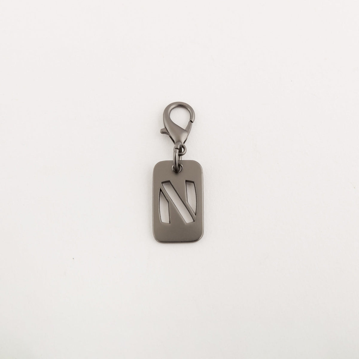 Carpisa Hrvatska – Milo pendant go - Charm – Gunmetal – AAD79411546 – Image 1