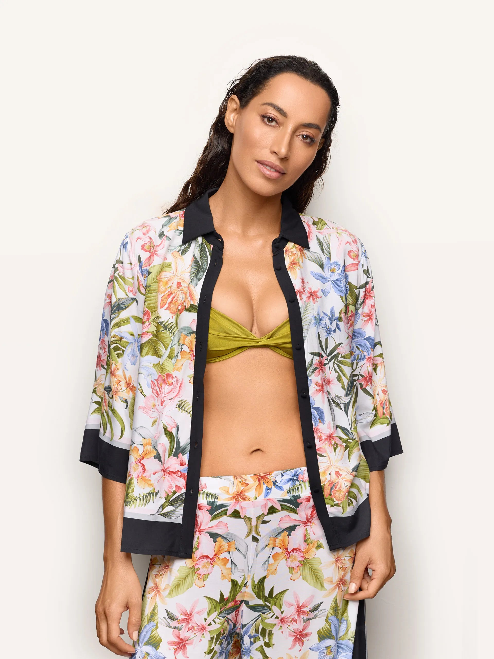 Yamamay Croatia Blouse | AMAD192003_128_01.jpg