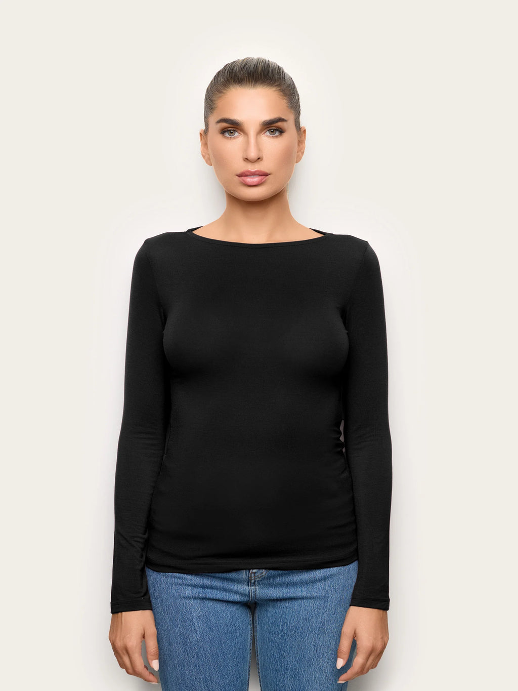 Yamamay Croatia Long-sleeve boat neck T-shirt | AMAD193002072_02_a3326ced-9f8a-43c9-8394-4198a5e32f59.jpg