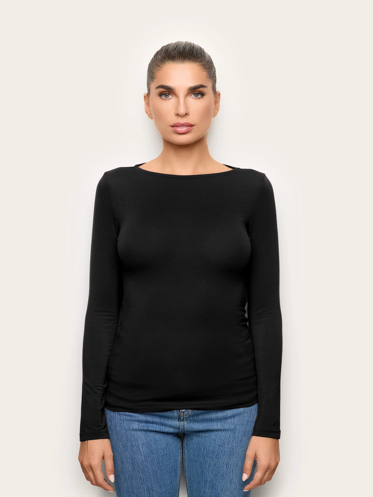 Yamamay Croatia Long-sleeve boat neck T-shirt | AMAD193002072_02_a3326ced-9f8a-43c9-8394-4198a5e32f59.jpg