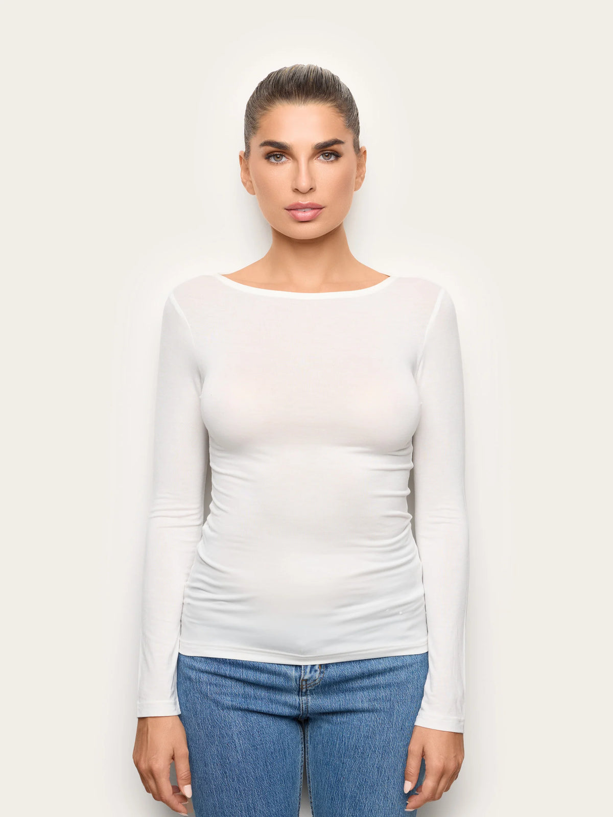 Yamamay Croatia Long-sleeve boat neck T-shirt | AMAD193002096_02_f27f5a2b-011c-4ce0-b63a-1e79dafa8092.jpg