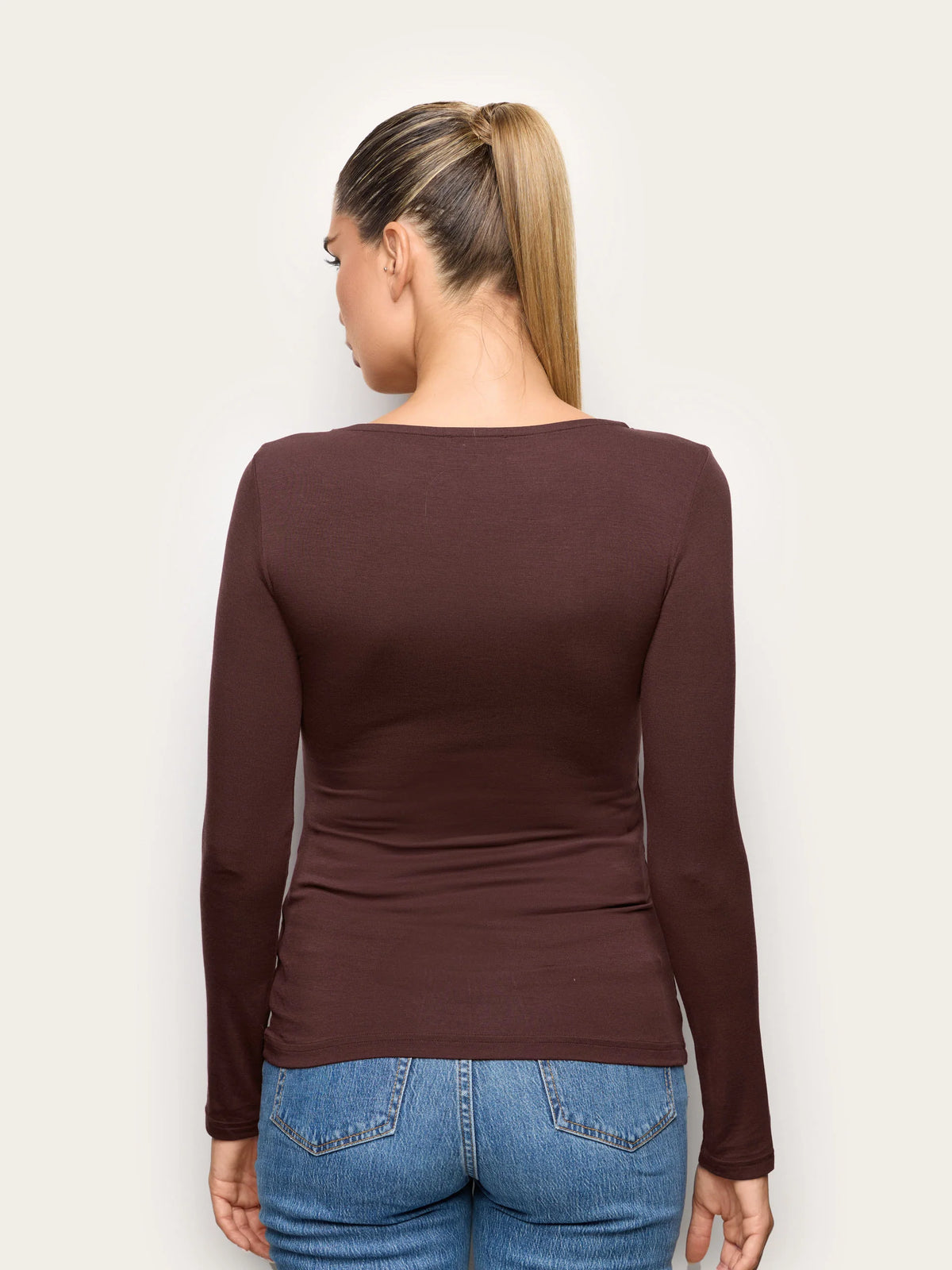 Yamamay Croatia Long-sleeve boat neck T-shirt | AMAD193002770_05_f6b833b6-af60-4ea8-8b2e-6bfb271cb52b.jpg