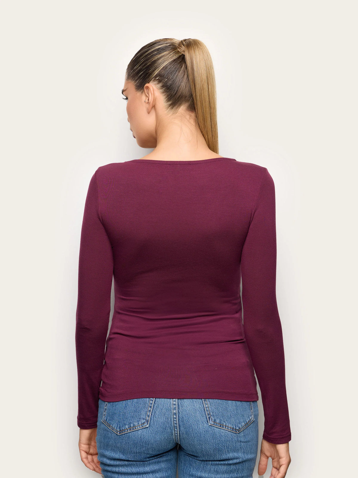 Yamamay Croatia Long-sleeve boat neck T-shirt | AMAD193002837_05_f1596543-bdd3-4d3c-a4af-307b9b75fcac.jpg