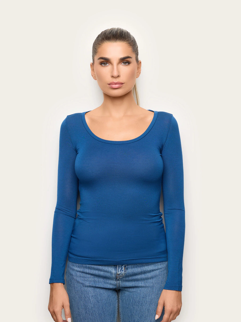 Yamamay Croatia Long-sleeve decolte neck T-shirt | AMAD193004215_02_6f23f275-d04a-4259-86de-ed30d7fcc0dd.jpg