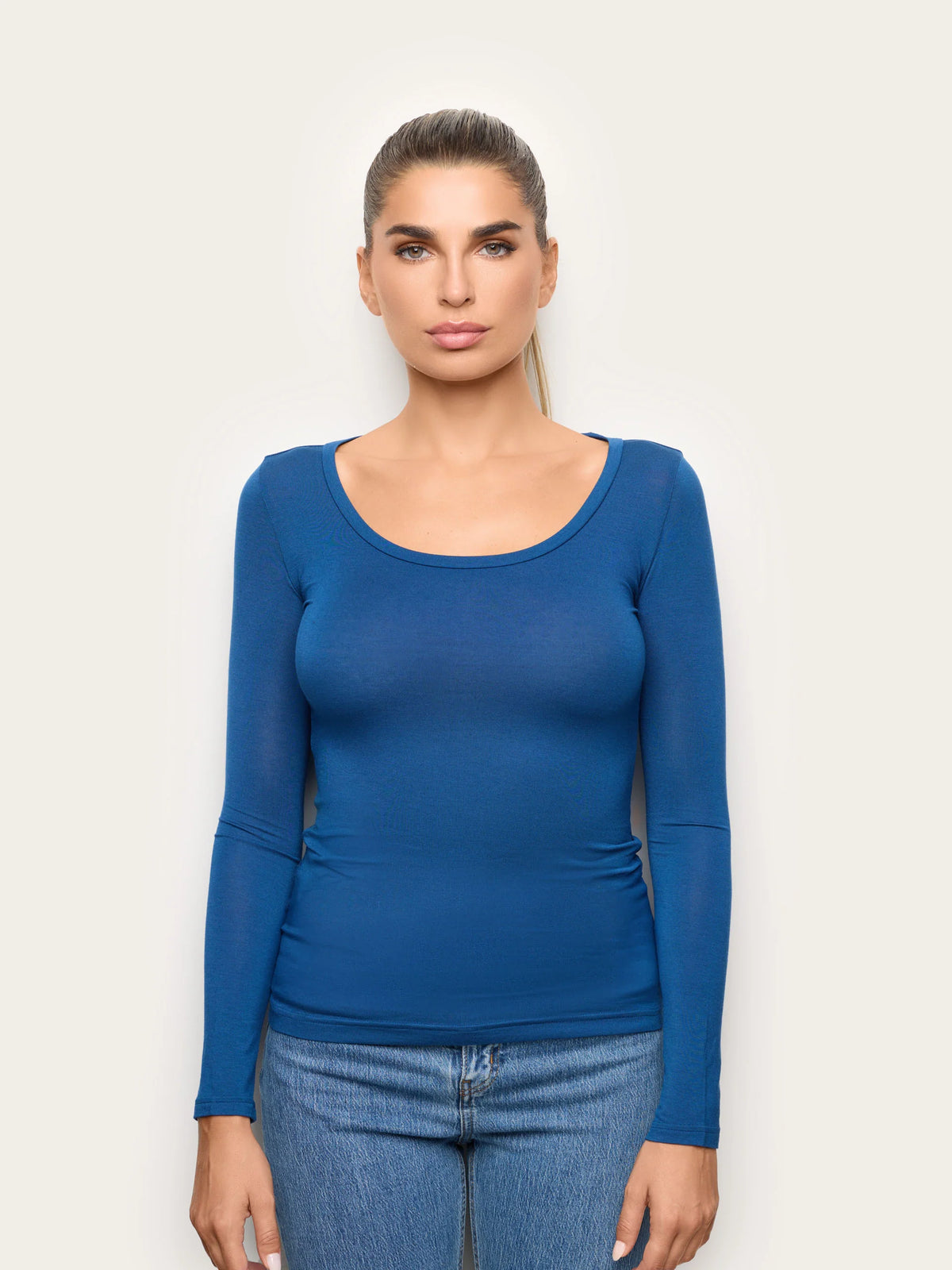 Yamamay Croatia Long-sleeve decolte neck T-shirt | AMAD193004215_02_6f23f275-d04a-4259-86de-ed30d7fcc0dd.jpg