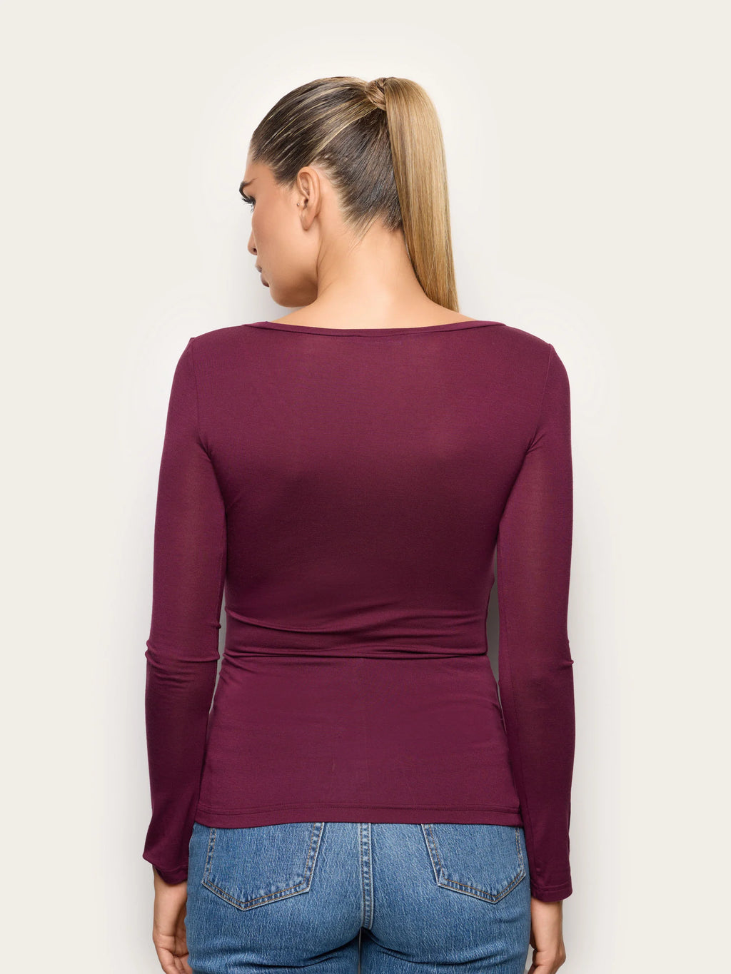 Yamamay Croatia Long-sleeve decolte neck T-shirt | AMAD193004837_05_7f8f7d95-5ff8-42c8-a82c-bc8ec39ee922.jpg