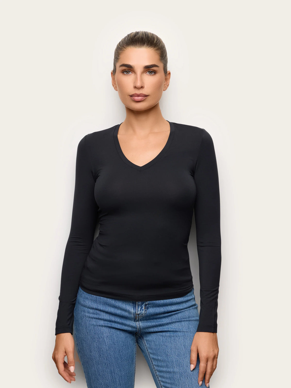 Yamamay Croatia Long-sleeve v neck T-shirt | AMAD193006072_01.jpg