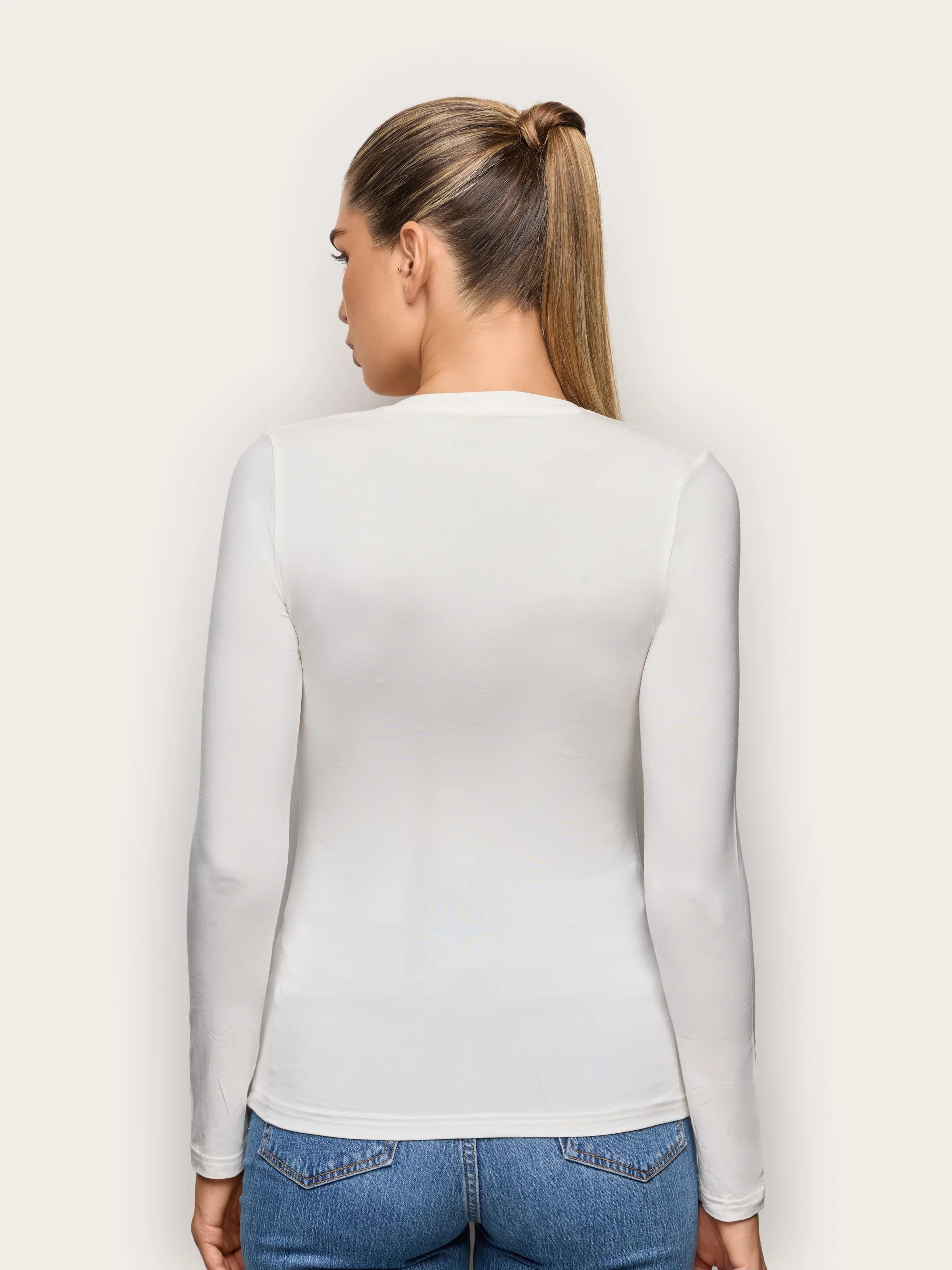 Yamamay Croatia Long-sleeve v neck T-shirt | AMAD193006096_05.jpg
