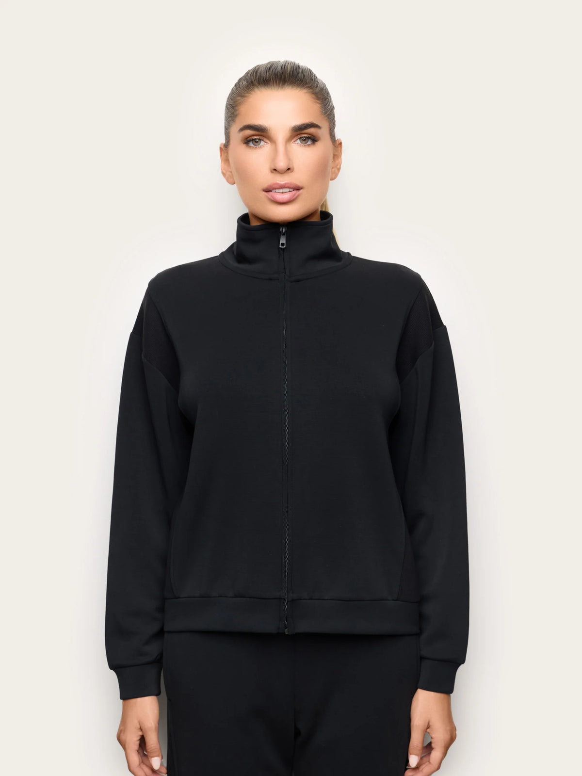 Yamamay Croatia Sweatshirt | AMAD193018072_02_a56f7f79-5af5-4794-8b26-055f922cc1b8.jpg
