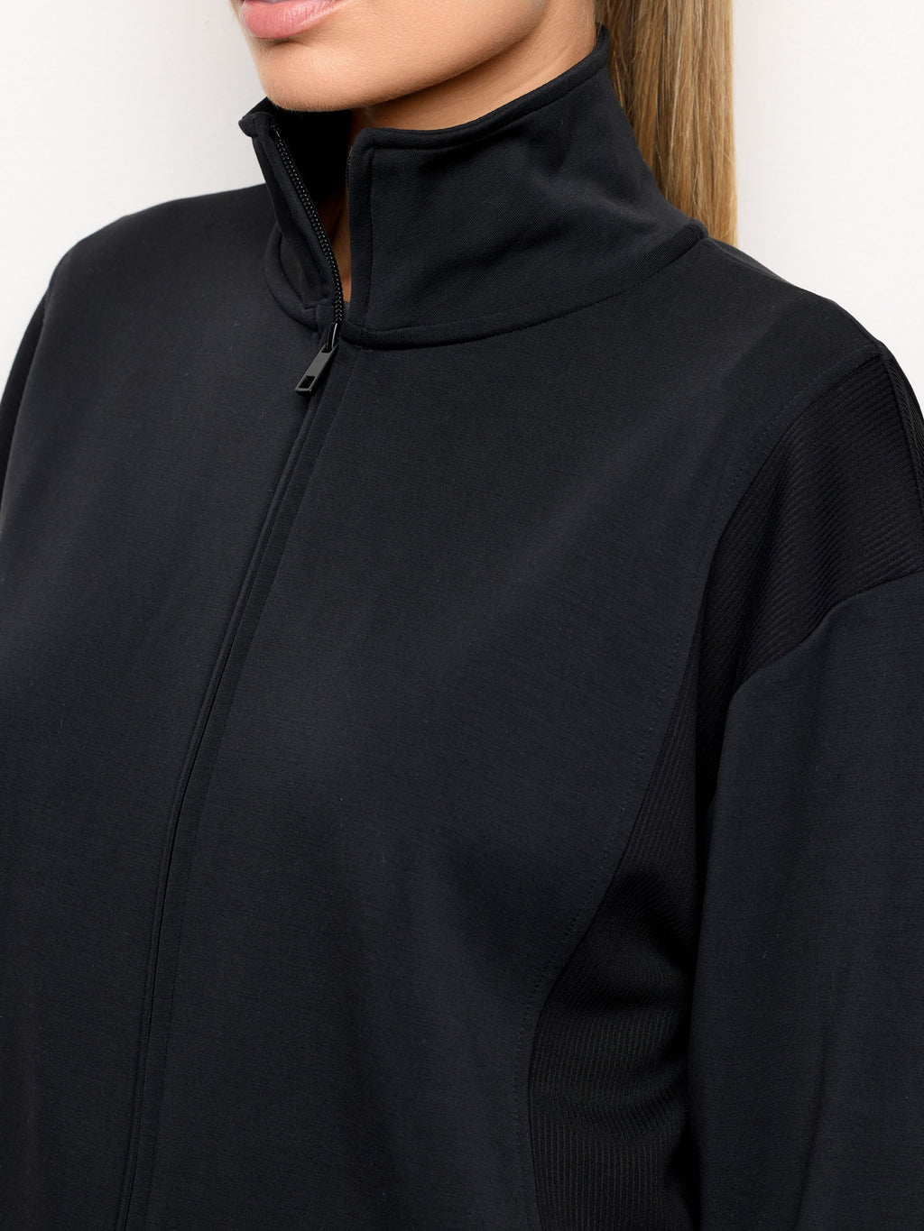 Yamamay Croatia Sweatshirt | AMAD193018072_03_3f8083fd-d394-48f8-aaa1-8fb075231f01.jpg