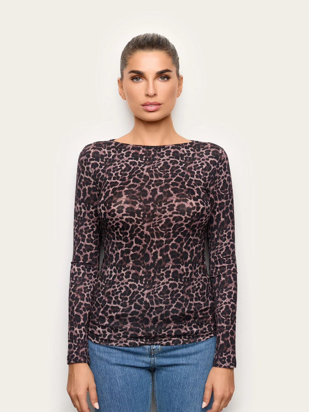 Yamamay Croatia Long-sleeve boat neck T-shirt | AMAD193020282_02_8cd5bc7b-a565-44cc-a816-41546929d080.jpg