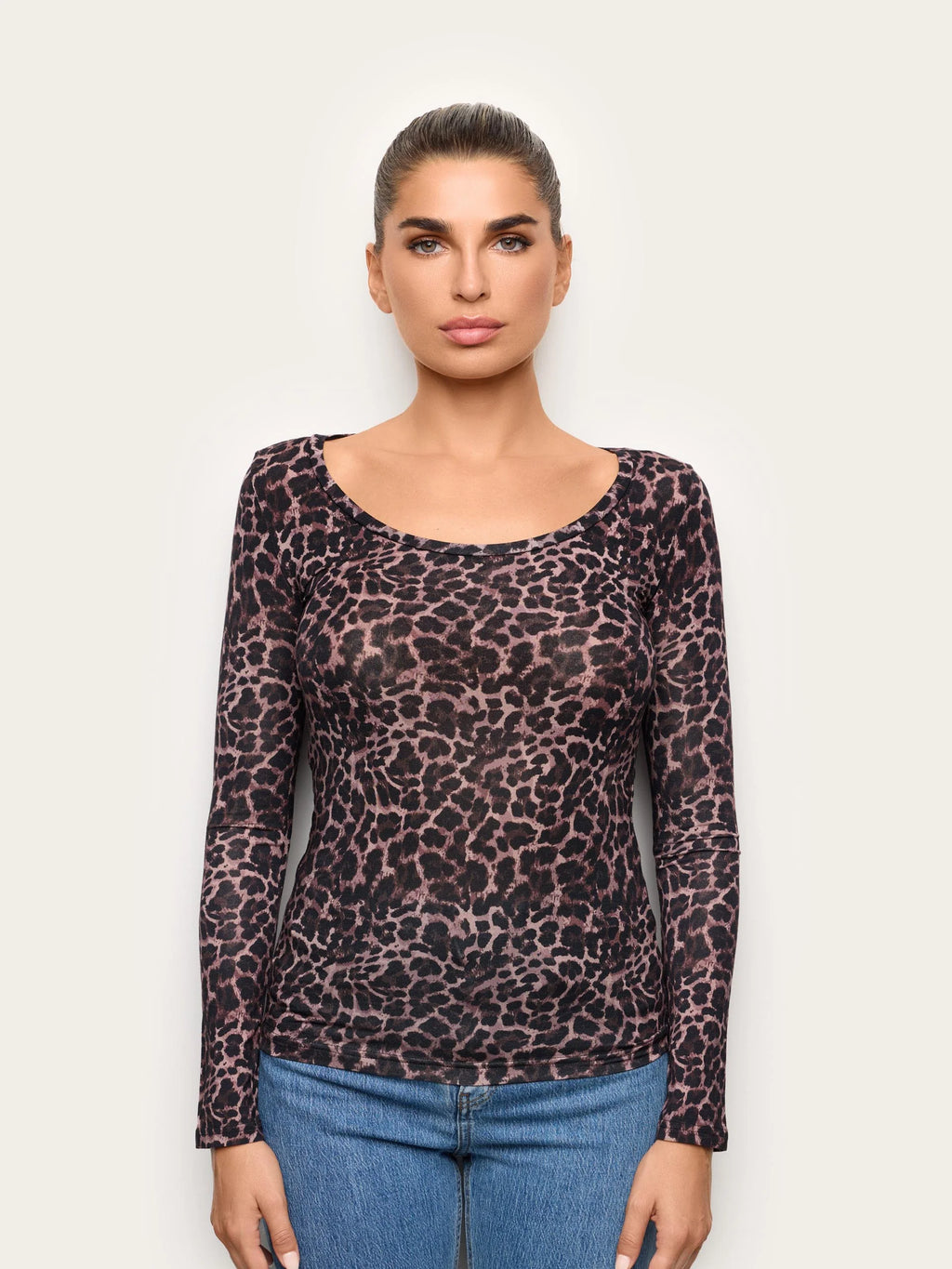 Yamamay Croatia Long-sleeve decolte neck T-shirt | AMAD193021282_02_d857512e-99e6-4741-9702-a9b818997ac6.jpg