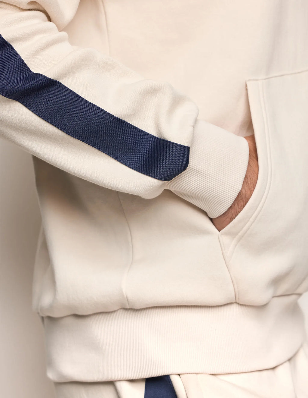 Yamamay Croatia Sweatshirt | AMAU183007_244_05.jpg