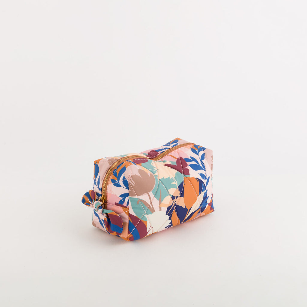 Carpisa Hrvatska – Areta beauty - Women's toiletry bag – Pink/Multicolour – AND38501446 – Image 1
