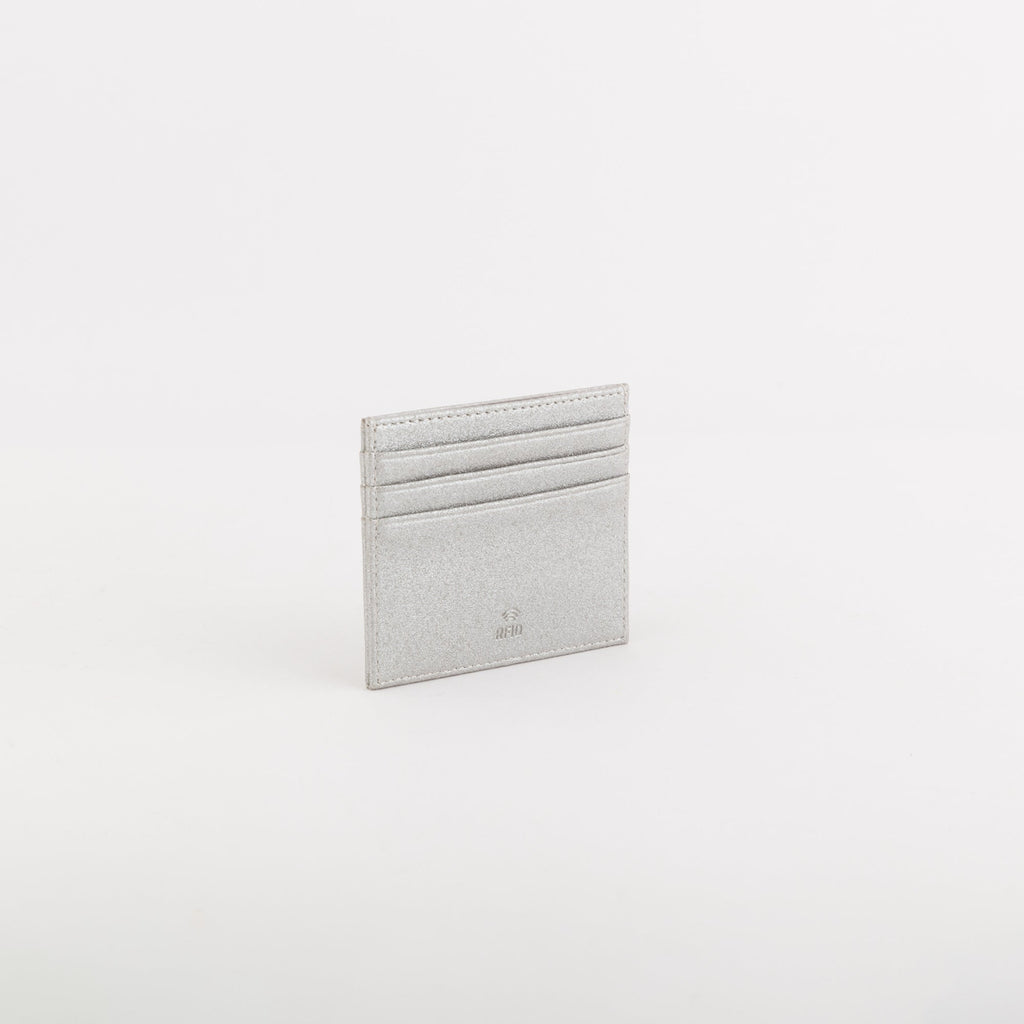 Carpisa Croatia – Shiny accessories - P/Credit Cards for Women – Silver – APD07702545 – Image 1 |k=APD0770254504001_01_basechild_fb1a276f-4e2f-4f4d-ae09-65f5b1afe5e5