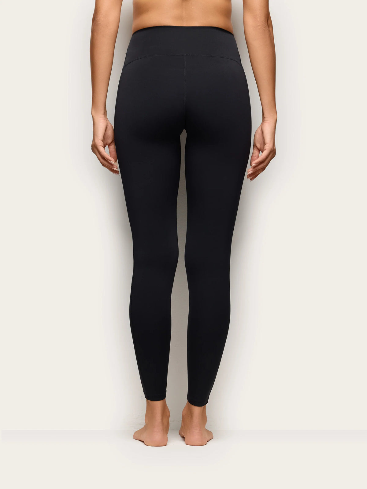Yamamay Croatia Leggings | APMD193004072_05_16a27b88-df52-4e5f-b151-bcb8e3d985a2.jpg