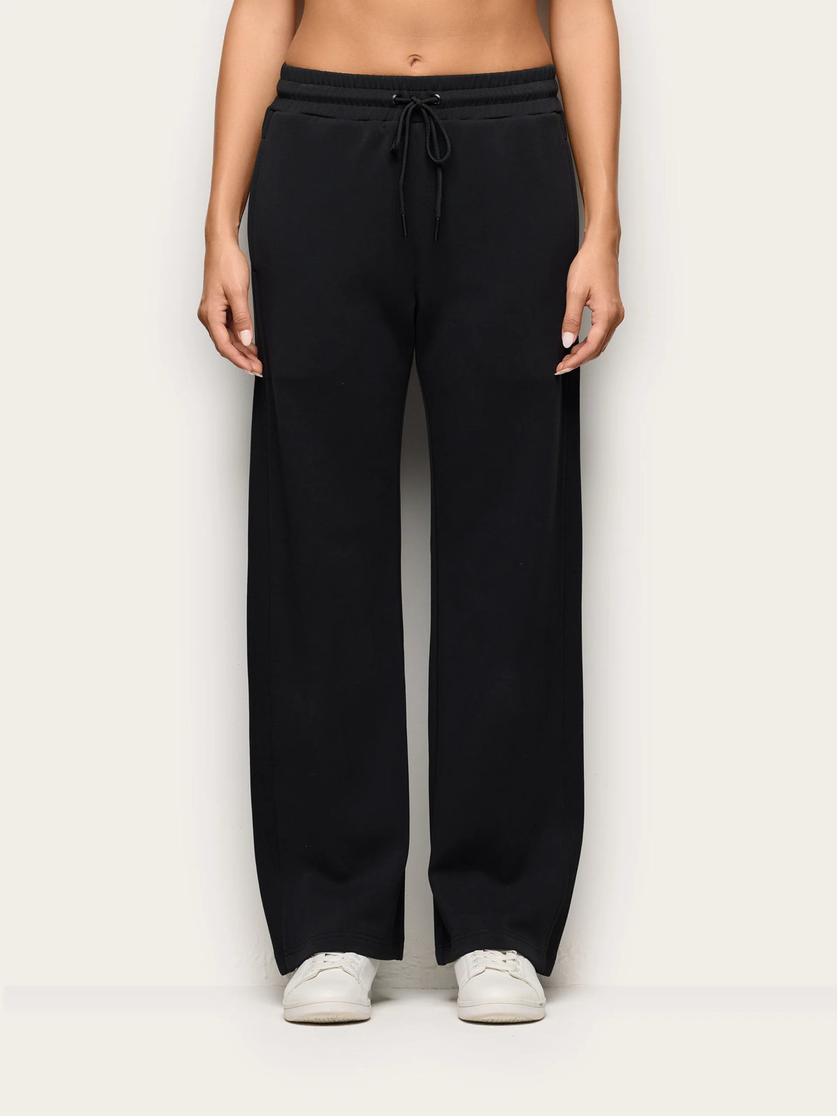 Yamamay Croatia Full-long trousers | APMD193005072_02_bd4f2170-632d-42ee-a6dc-346c7d7b3129.jpg