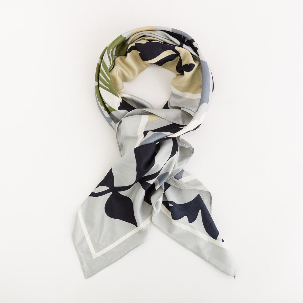 Carpisa Croatia – Scarf - Women's Scarf – ASD22001446 – Image 2 |k=ASD2200144643D01_01_basechild