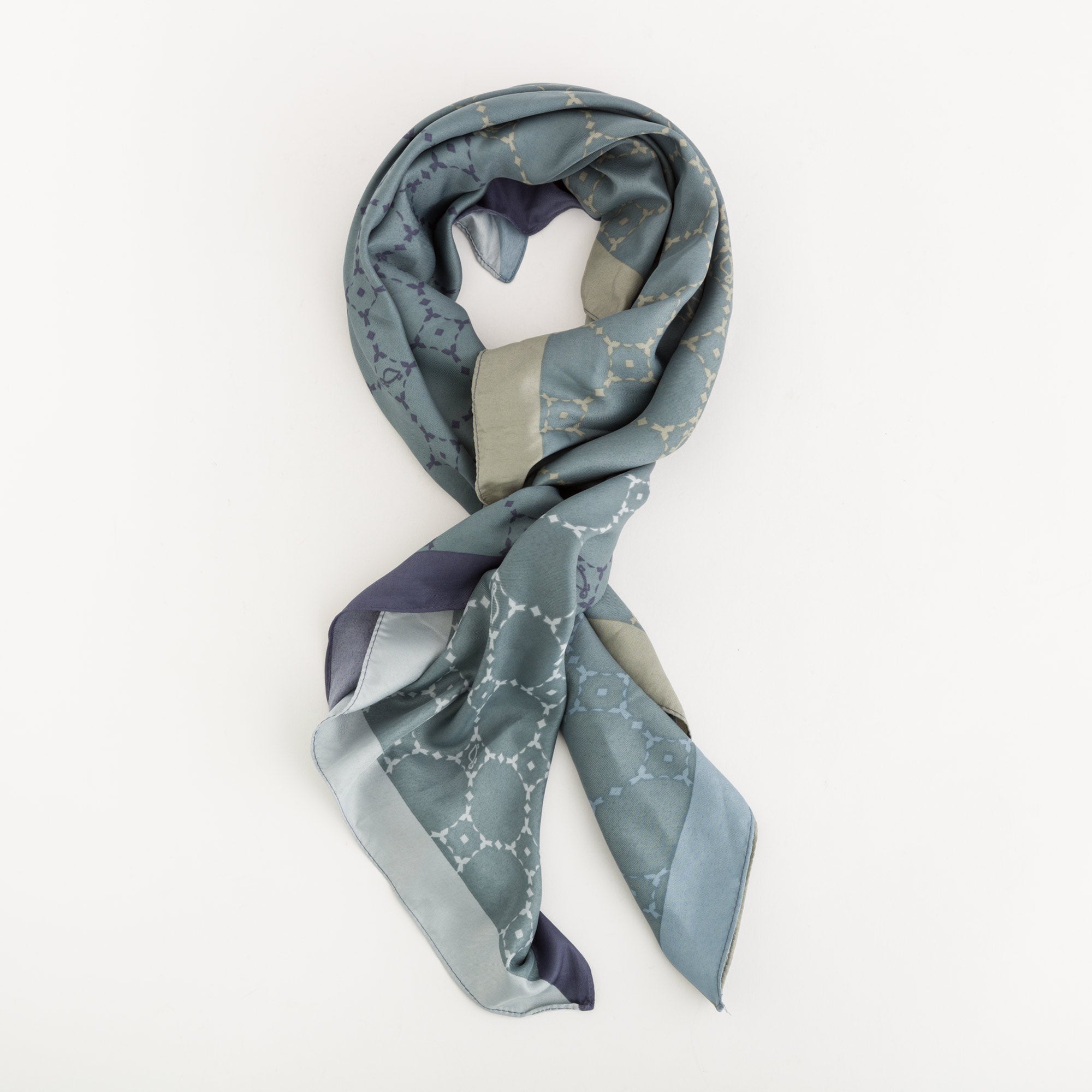 Carpisa Croatia – Scarf - Women's Scarf – ASD22003446 – Image 1 |k=ASD2200344642V01_01_basechild