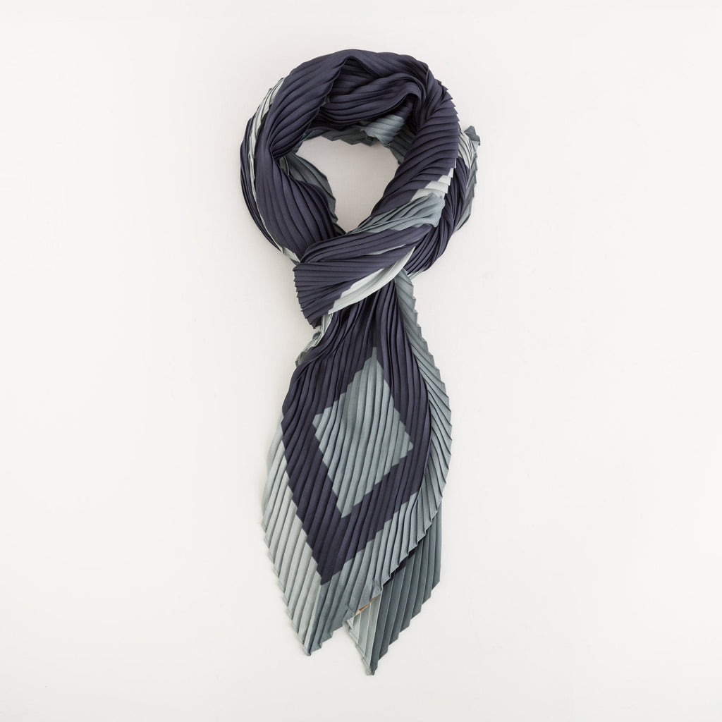 Carpisa Croatia – Scarf - Women's Scarf – ASD22004446 – Image 1 |k=ASD2200444642V01_01_basechild