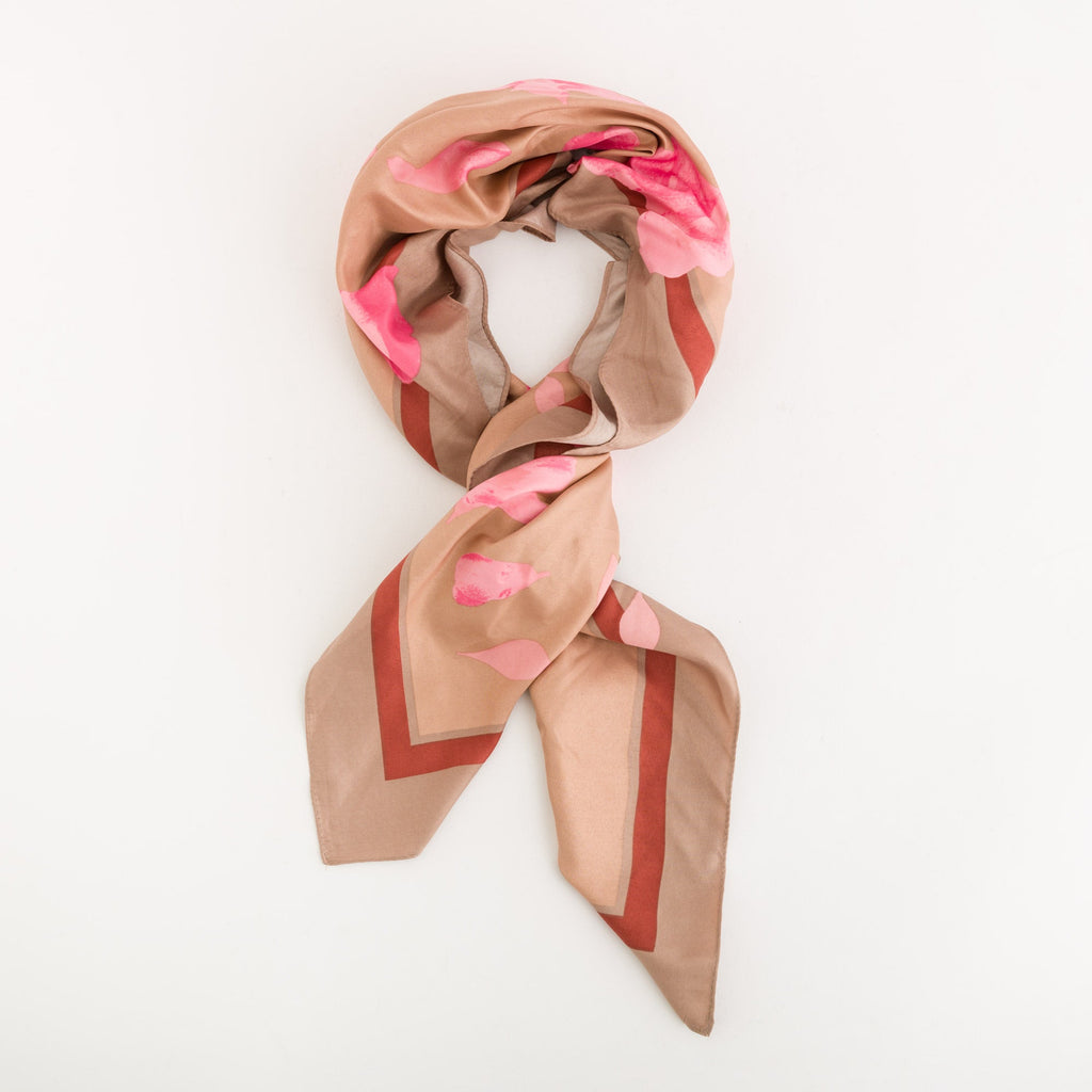 Carpisa Croatia – Scarf - Women's Scarf – ASD22008446 – Image 1 |k=ASD2200844626901_01_basechild