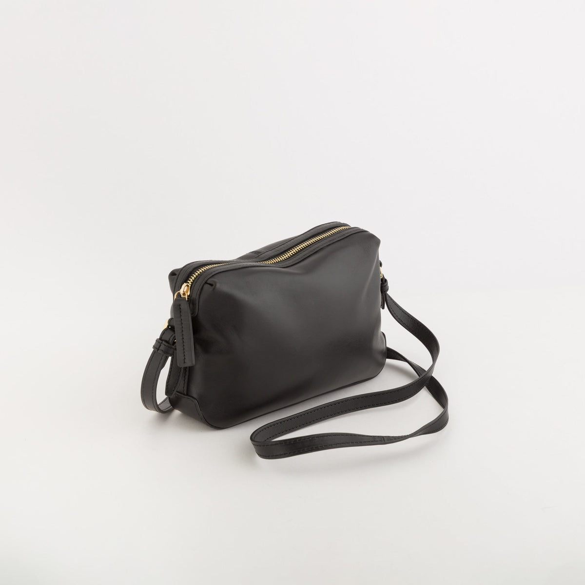 Carpisa Hrvatska â€“ Lobelia - Women's Shoulder Bag â€“ BPD13301546 â€“ Image 1