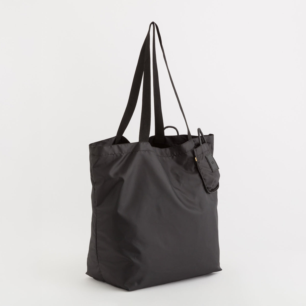 Carpisa Hrvatska â€“ Gaia foldable bag - Foldable shopping bag â€“ BSD47203546 â€“ Image 1