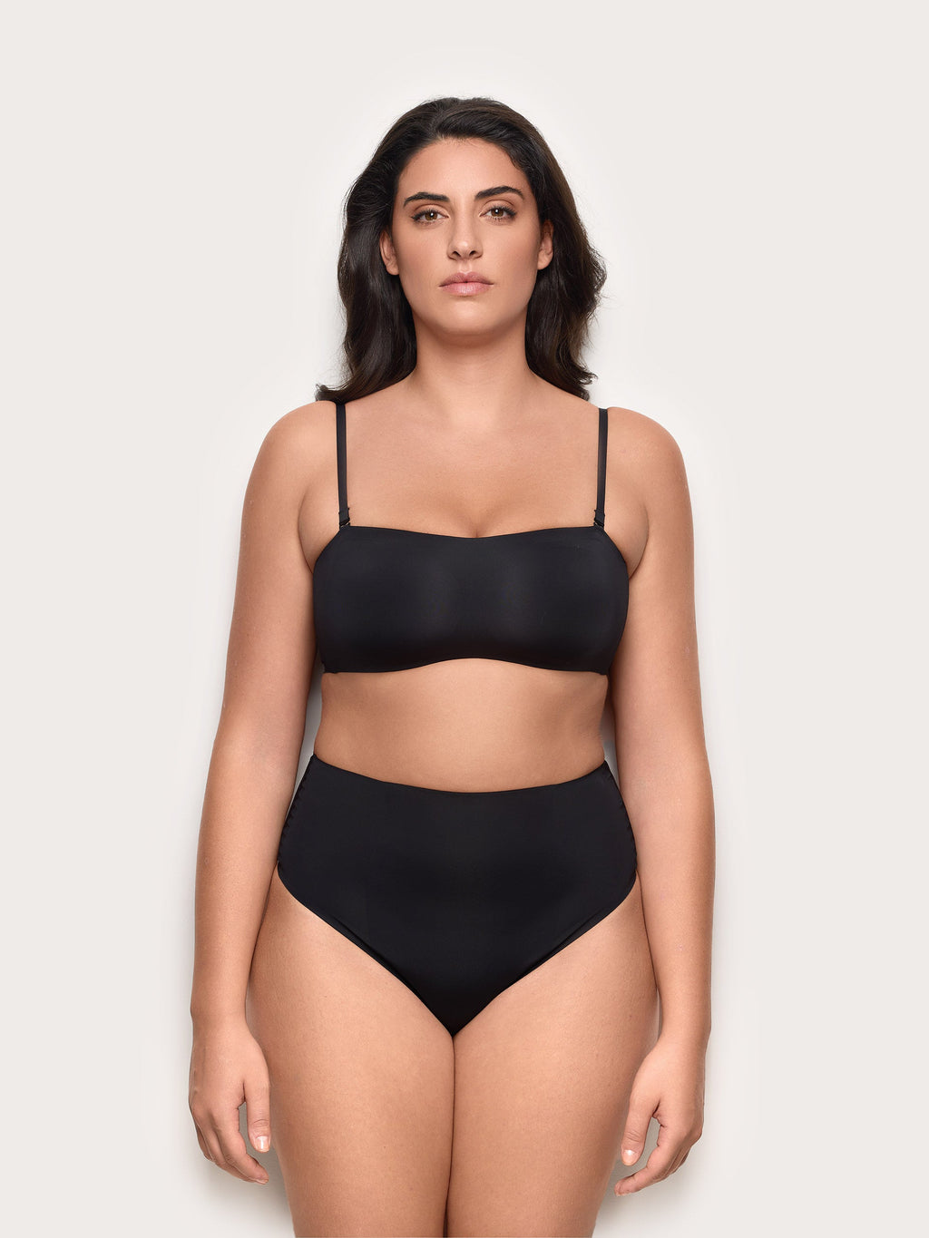 SUPERFEINE FORMBANDFORMUNG – Hochgeschnittener, formender String-Slip