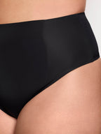 SUPERFEINE FORMBANDFORMUNG – Hochgeschnittener, formender String-Slip