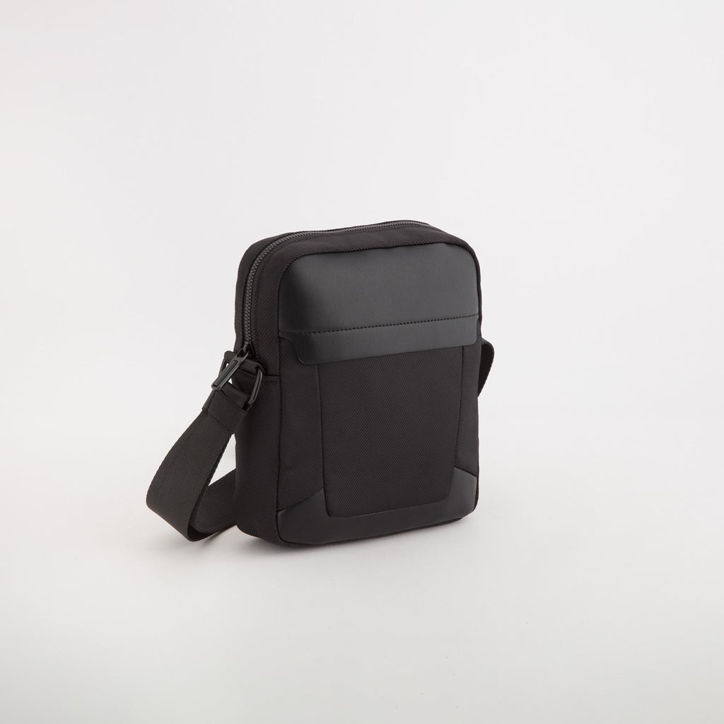 Carpisa Hrvatska – Gregor go - Men's Shoulder Bag – BTD16901446 – Image 1