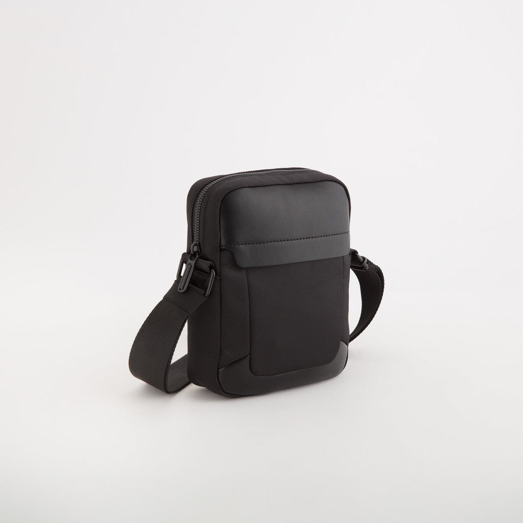 Carpisa Hrvatska – Gregor go - Men's Shoulder Bag – BTD16903446 – Image 1