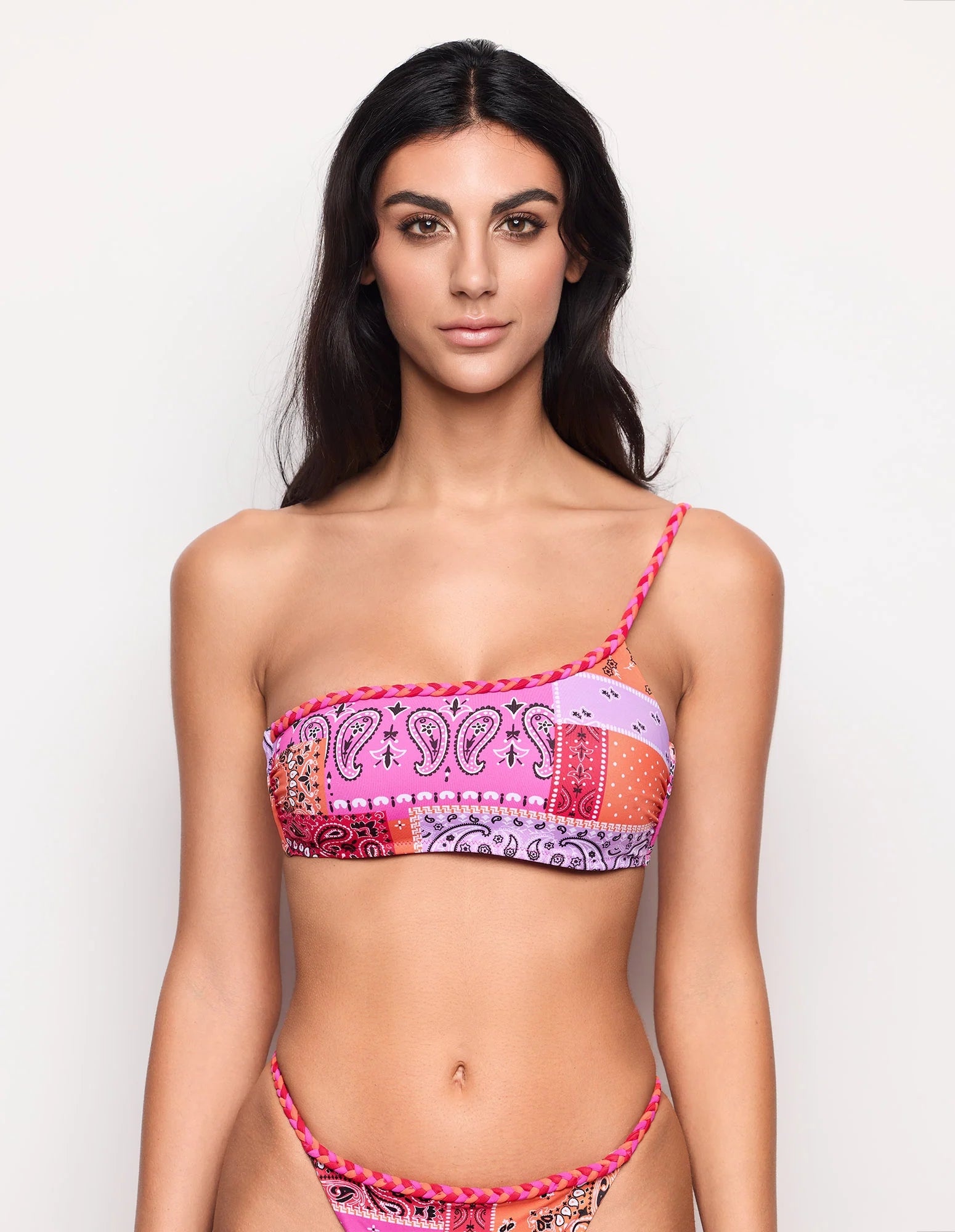 Yamamay Croatia Padded bralette bikini bra | CBRD182016128_02_cc95ba61-a51a-4325-8857-d5ead815d745.jpg