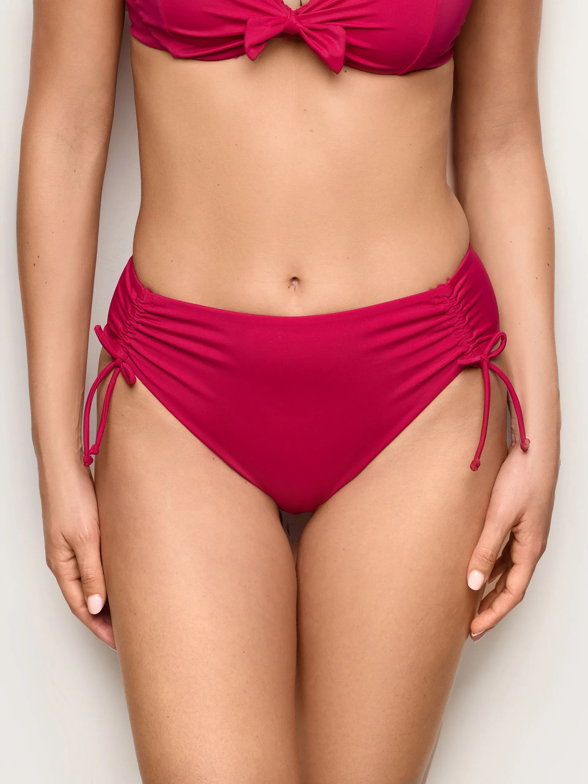 Yamamay Croatia High-side bottom | CSLD192008_261_03.jpg