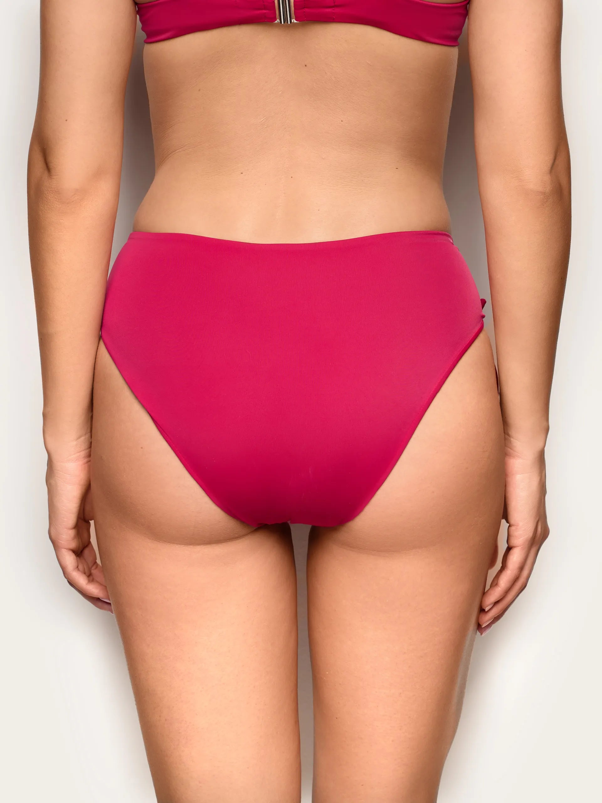 Yamamay Croatia High-side bottom | CSLD192008_261_05.jpg