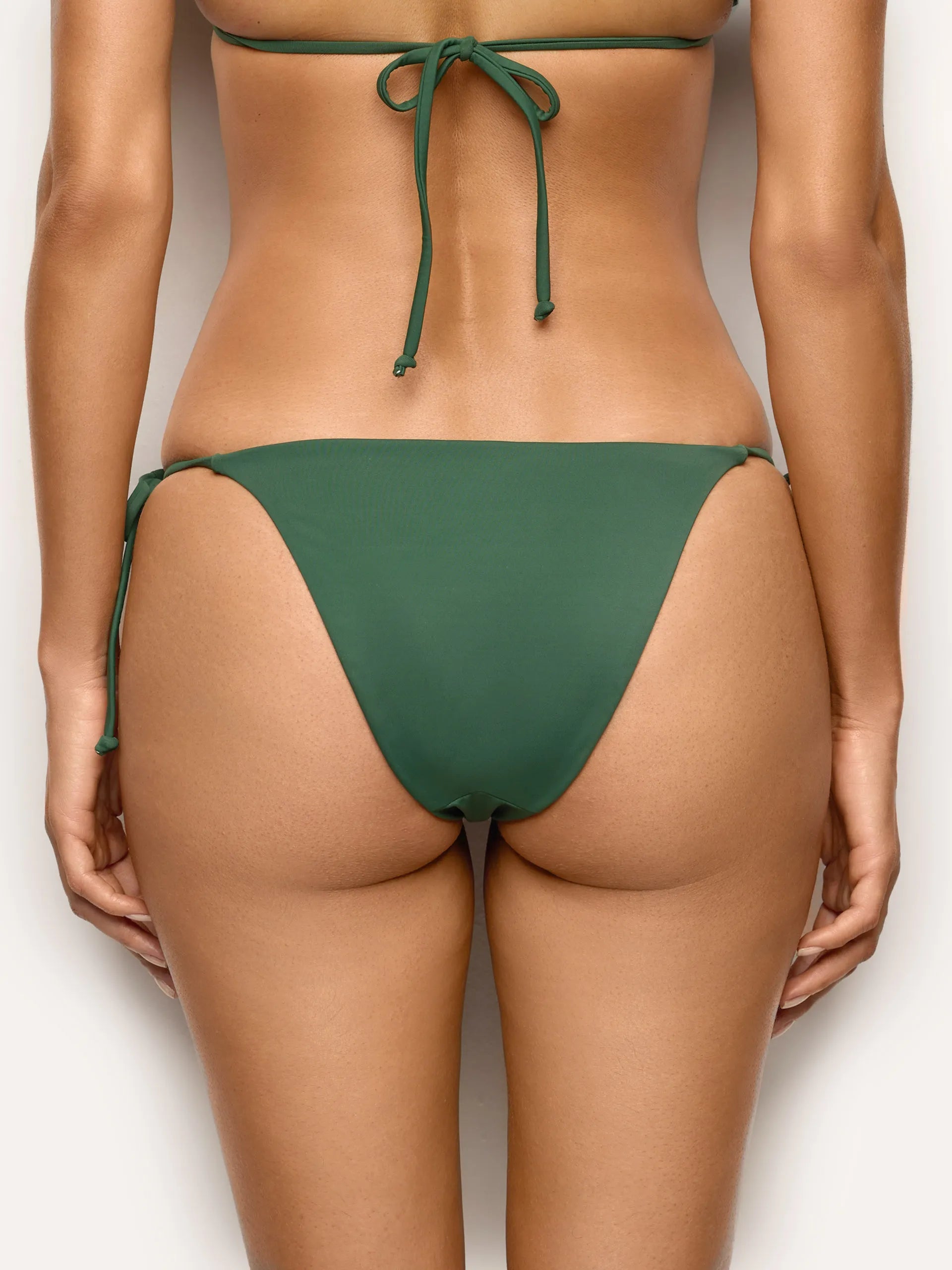 Yamamay Croatia Bottom with strings | CSLD192010_237_05.jpg
