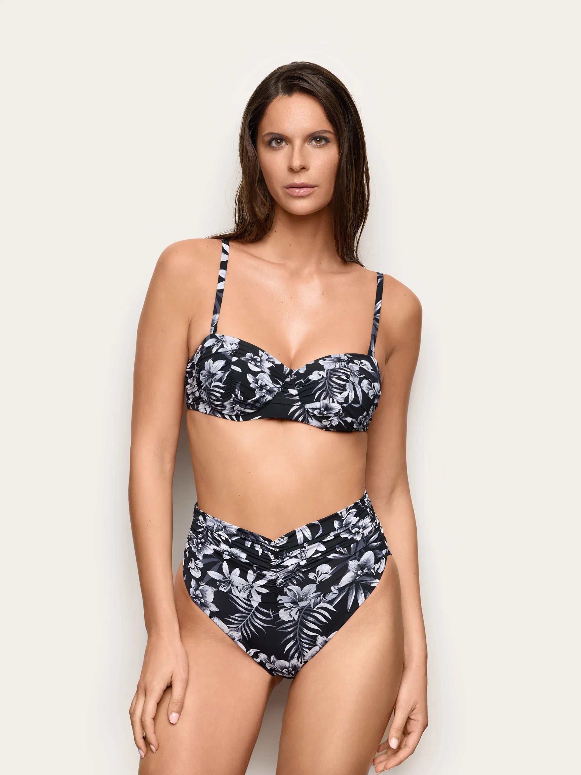 Yamamay Croatia High-side bottom | CSLD192014_128_01.jpg