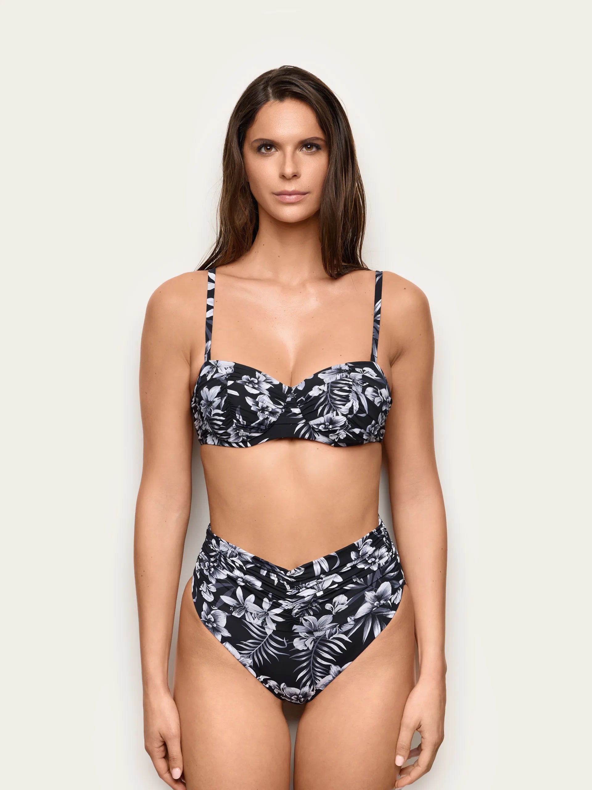 Yamamay Croatia High-side bottom | CSLD192014_128_02.jpg