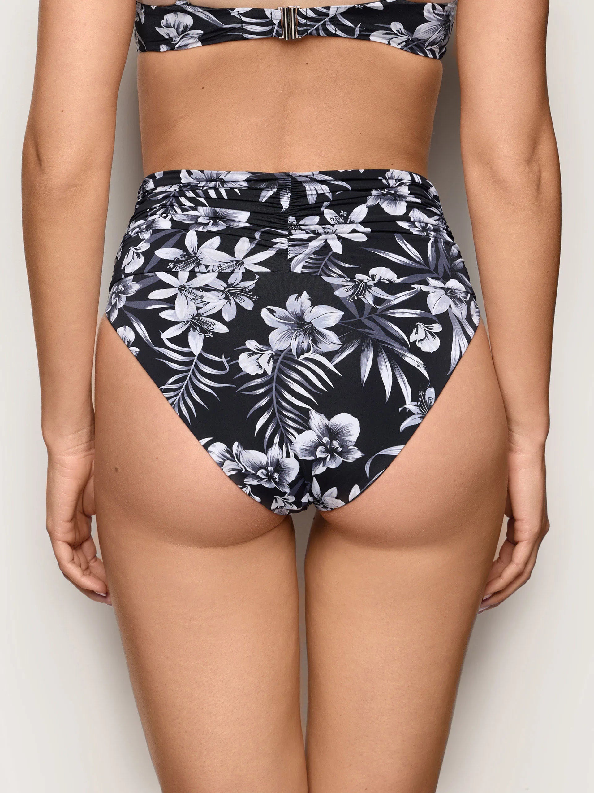 Yamamay Croatia High-side bottom | CSLD192014_128_05.jpg
