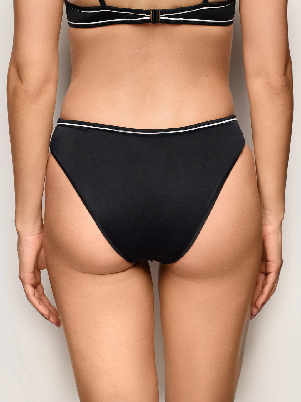 Yamamay Croatia Medium-side bottom | CSLD192018_072_05.jpg