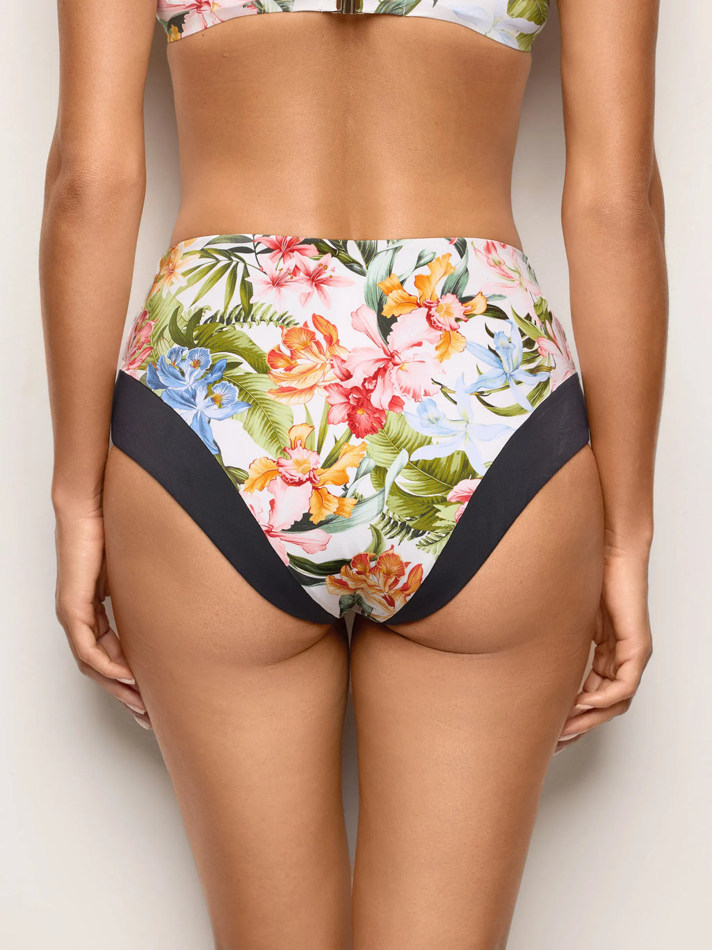 Yamamay Croatia High-side bottom | CSLD192020_128_05.jpg