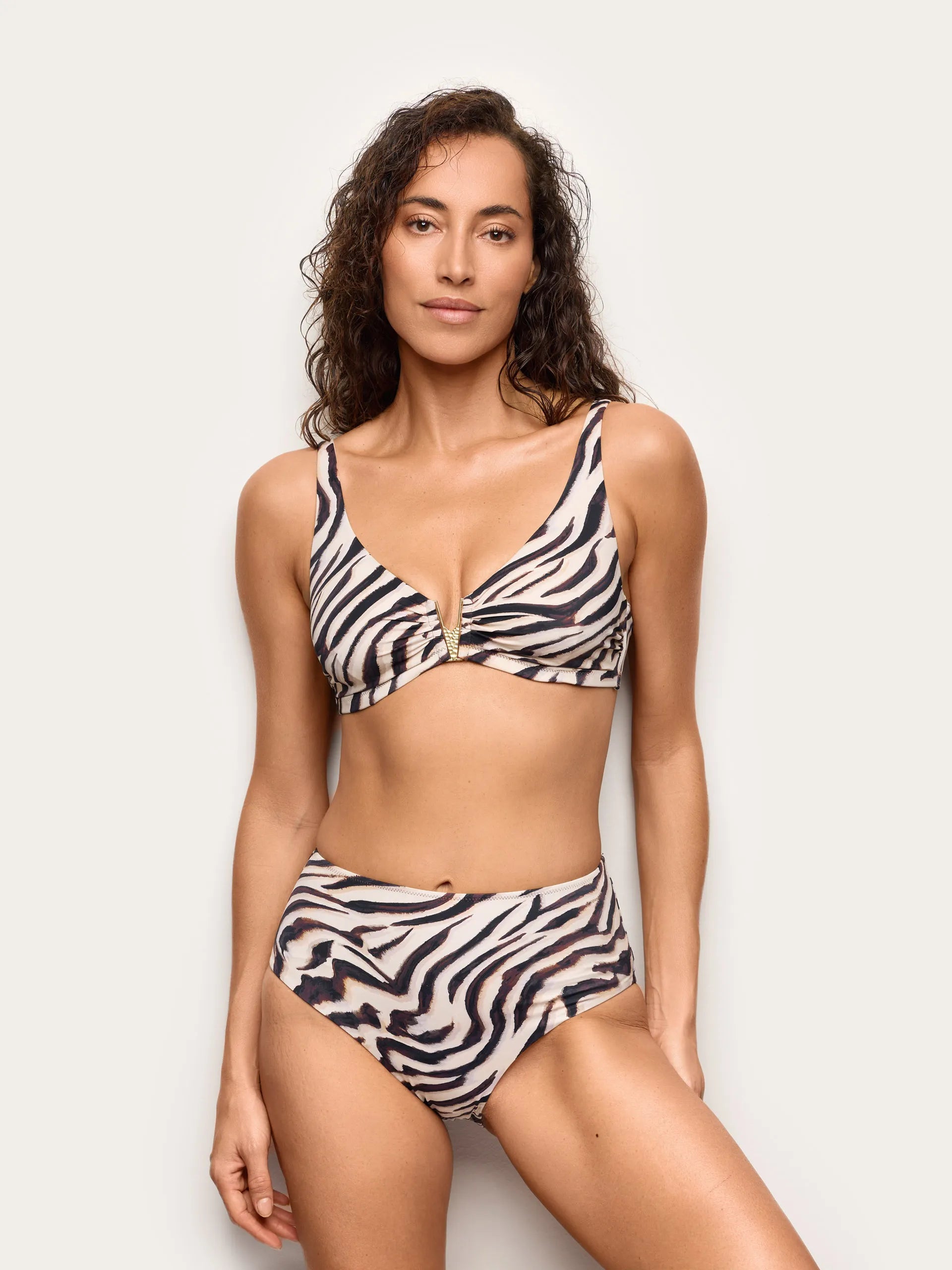 Yamamay Croatia High-side bottom | CSLD192025_128_01.jpg