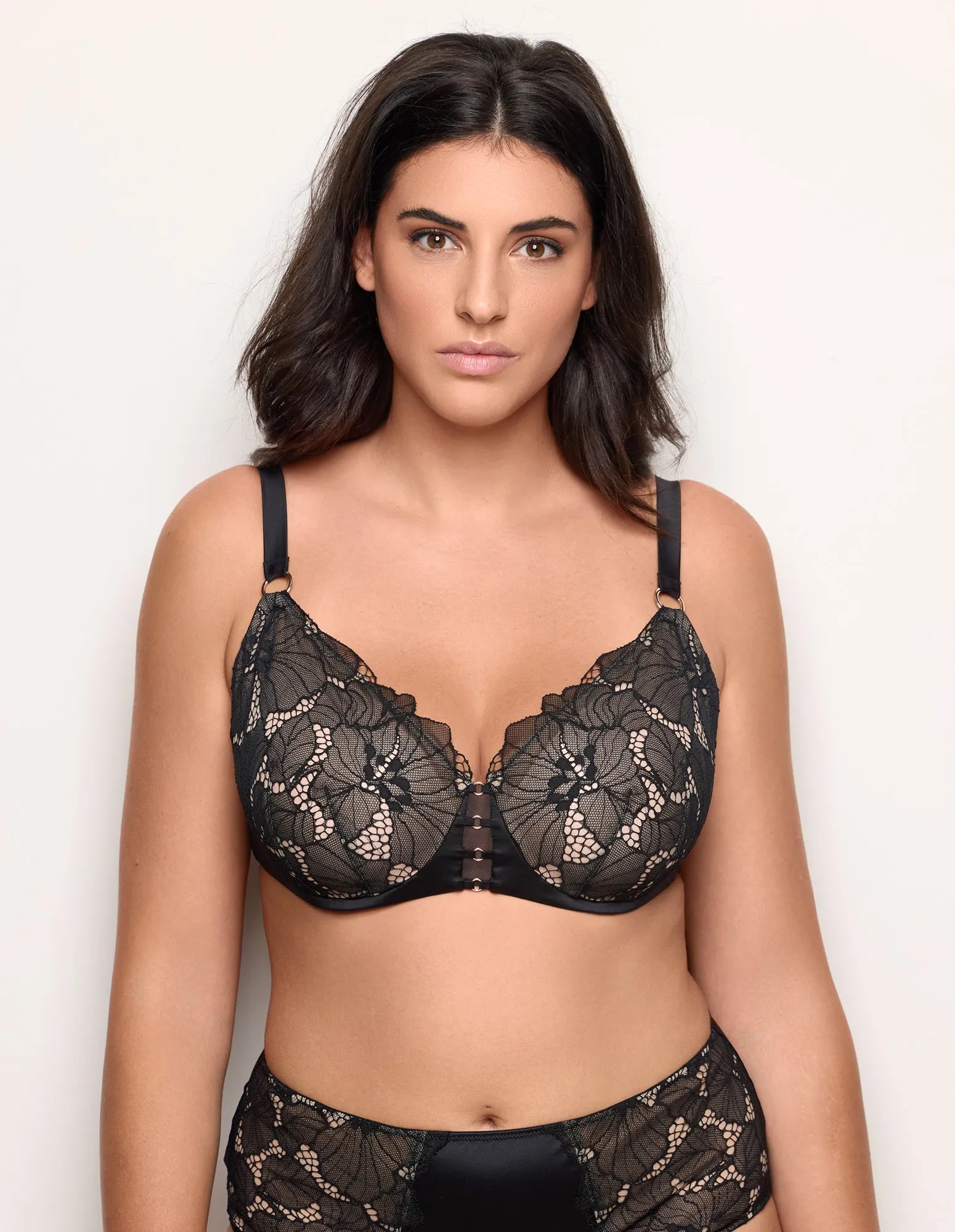Yamamay Croatia Padded balcony bra in different cup sizes | IBAD183013_072_01.jpg