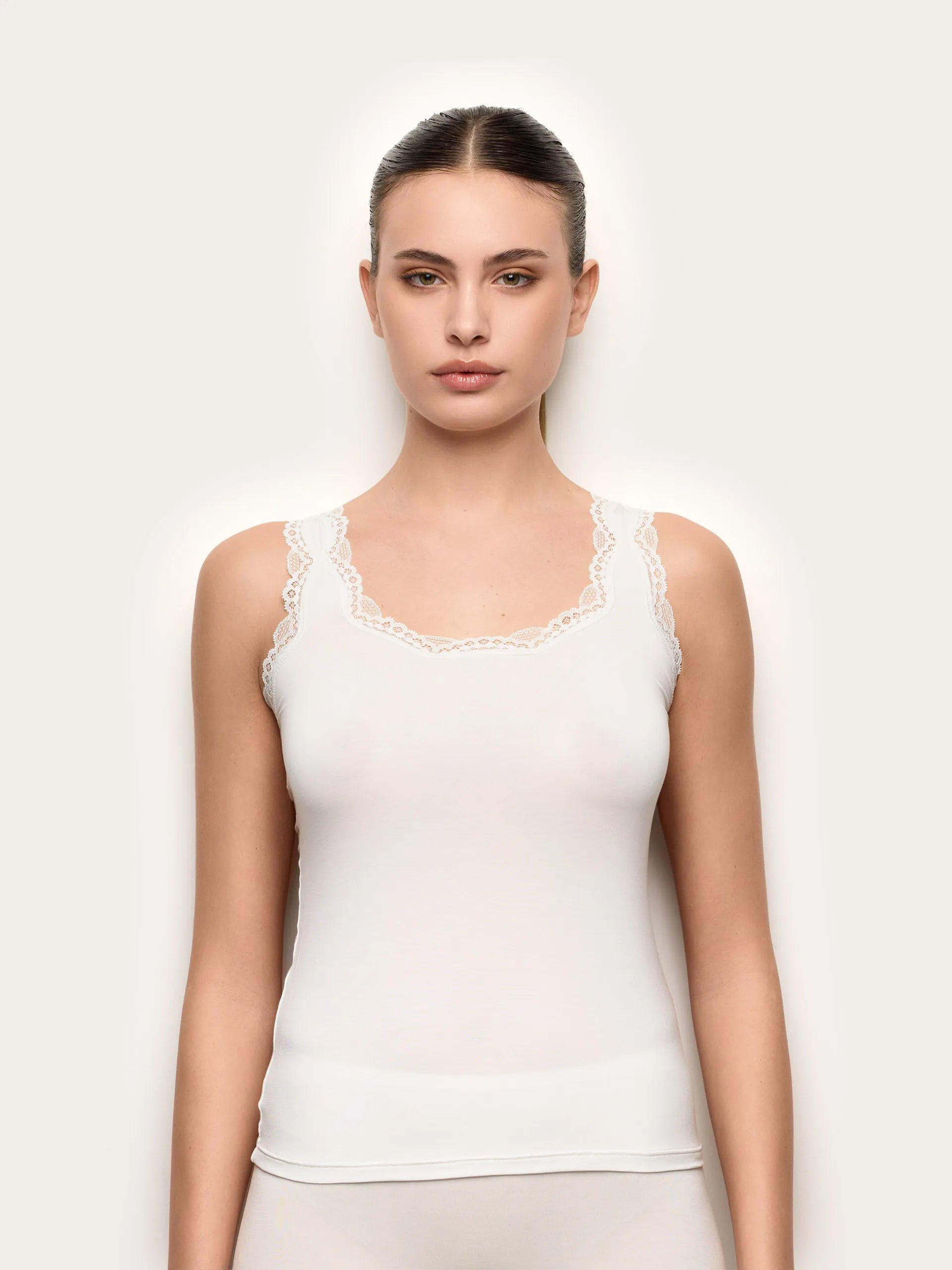 Yamamay Croatia Camisole | ICRD191004_096_02.jpg