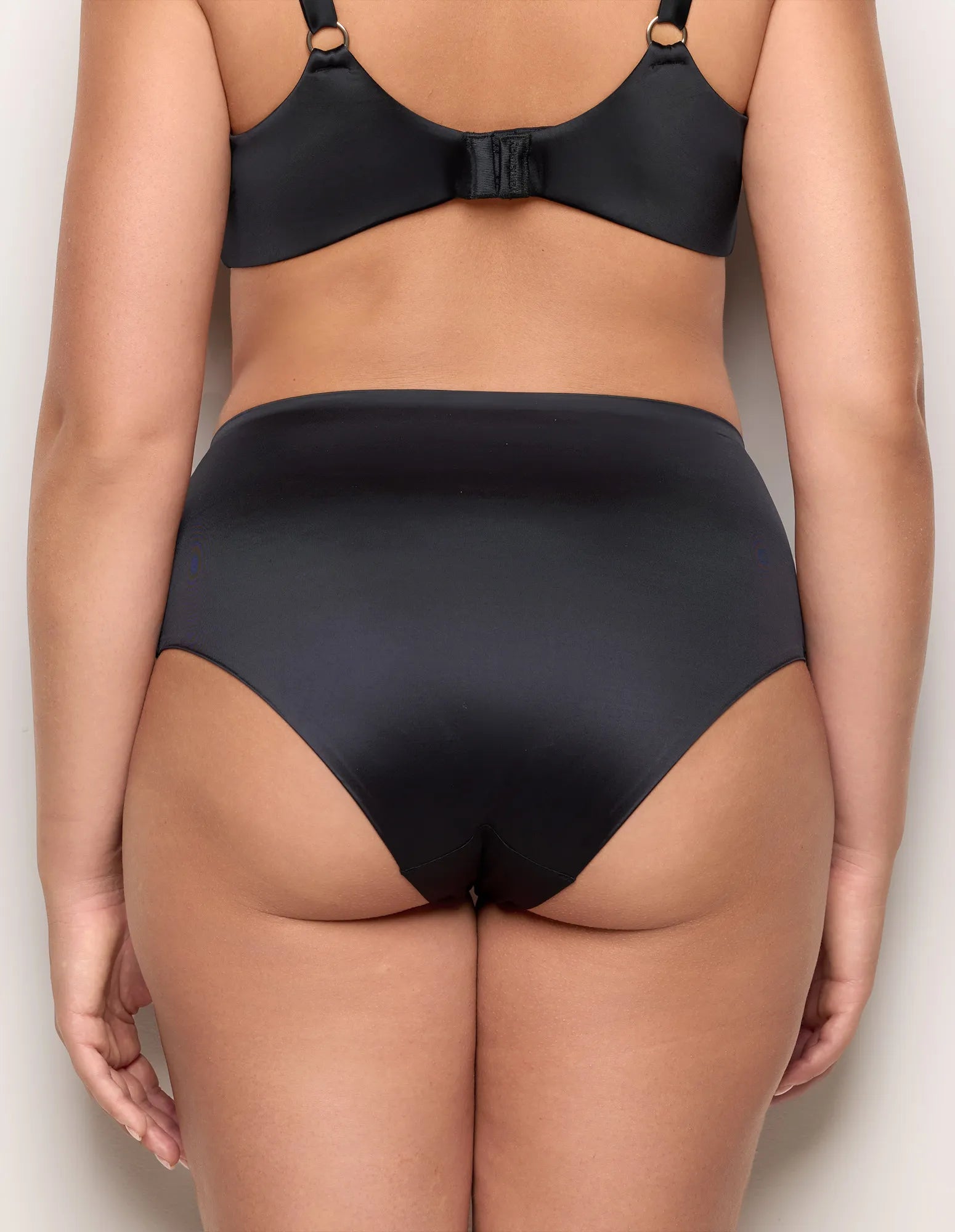 Yamamay Croatia High-waist bottom | ISLD183018_072_04.jpg