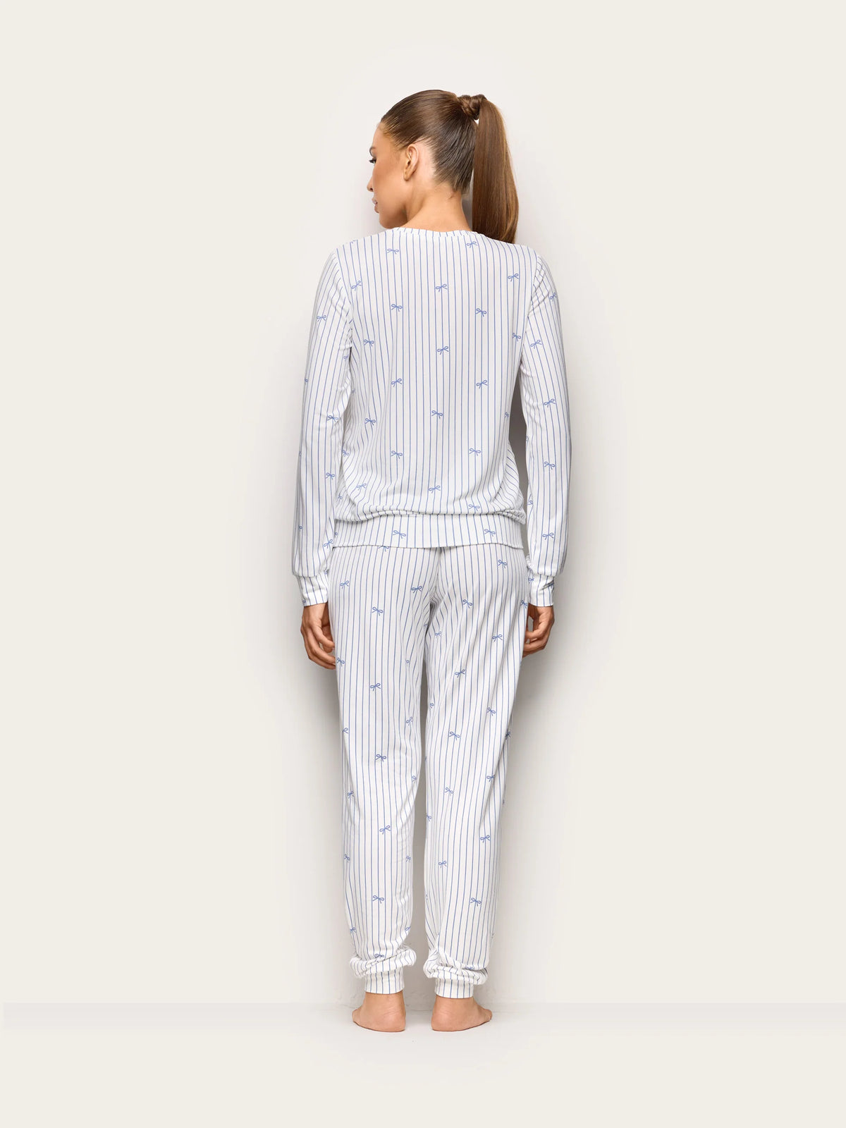 Yamamay Croatia Pyjamas | PPLD193002128_05_a4412adb-afe4-4016-b19d-8d9d358ec735.jpg